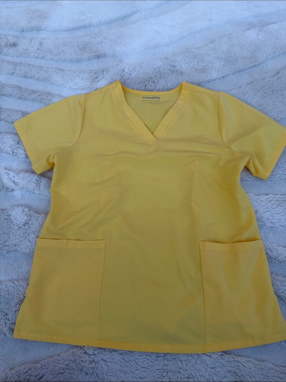 Mandala Women's Short Sleeve V-Neck Top in Yellow medium
